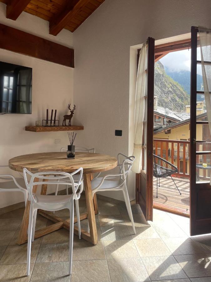 Chalet Mont Blanc De Courmayeur Extérieur photo