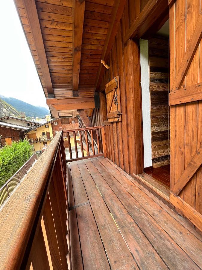 Chalet Mont Blanc De Courmayeur Extérieur photo