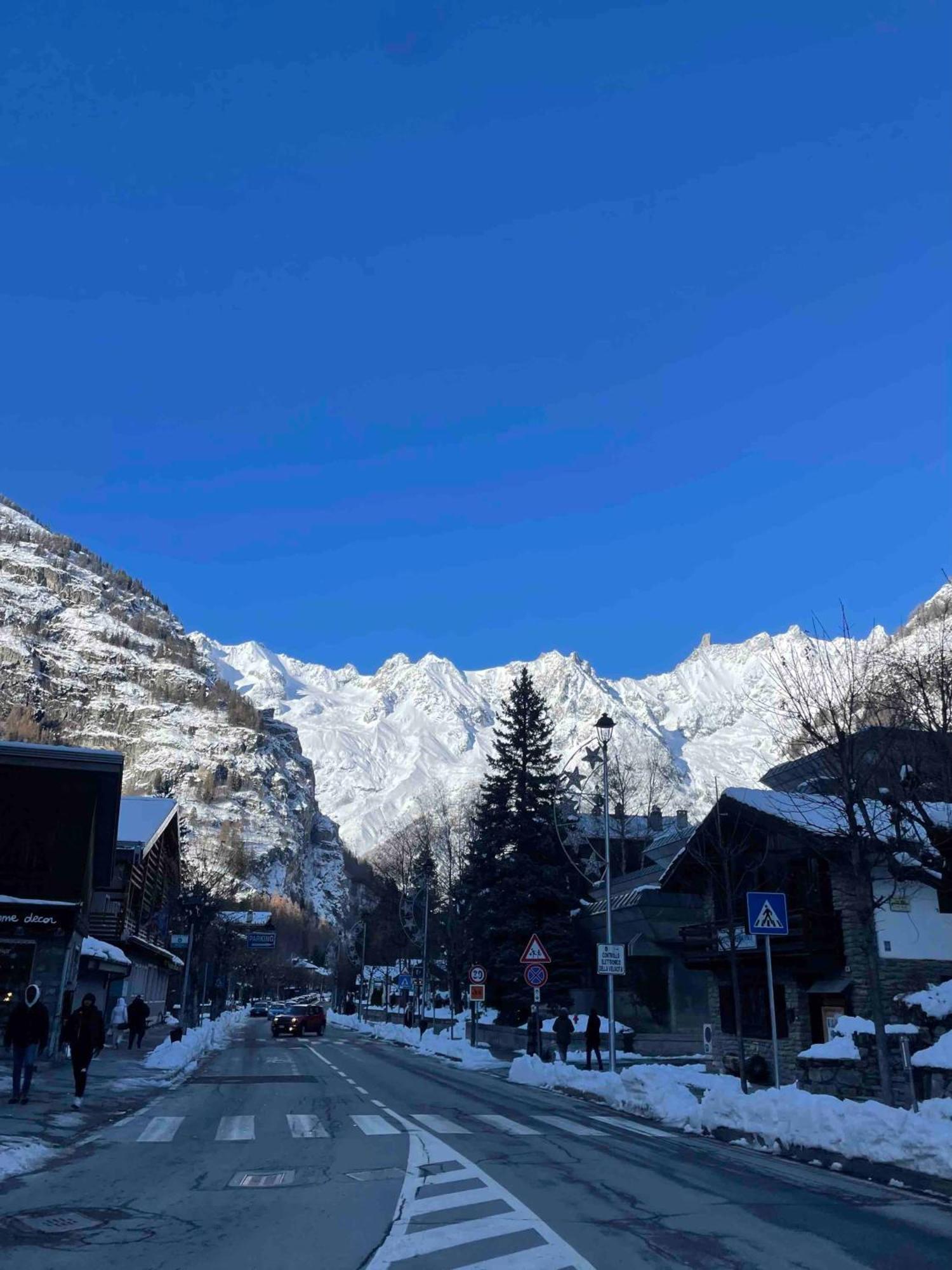 Chalet Mont Blanc De Courmayeur Extérieur photo