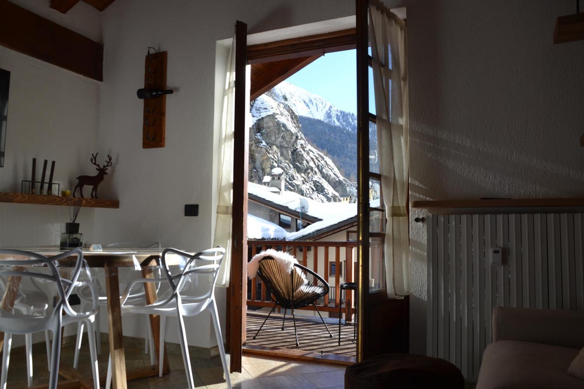 Chalet Mont Blanc De Courmayeur Extérieur photo