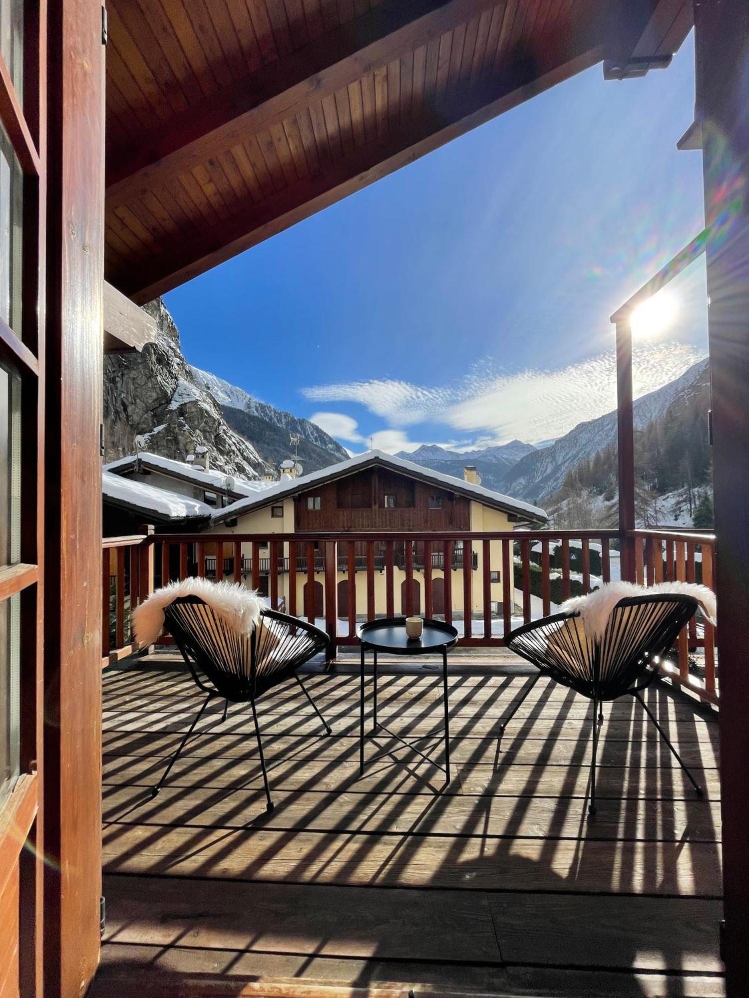 Chalet Mont Blanc De Courmayeur Extérieur photo